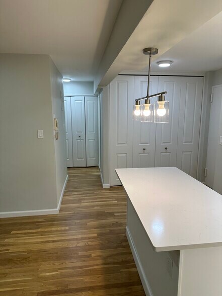 Building Photo - 3520 Leverich