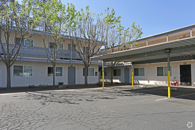 Building Photo - Granada Apartments