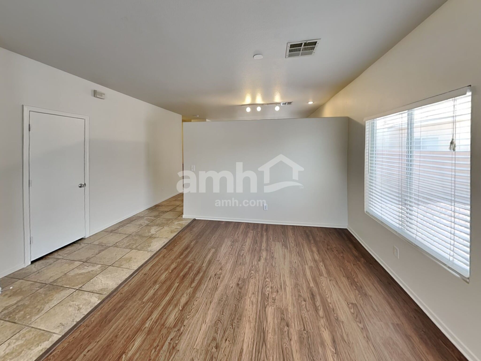 Building Photo - 6208 Morning Wing Dr
