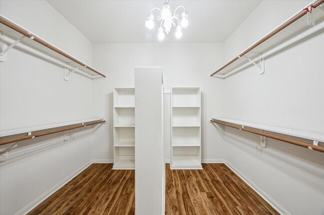 Building Photo - 4318 Chestnut Grove