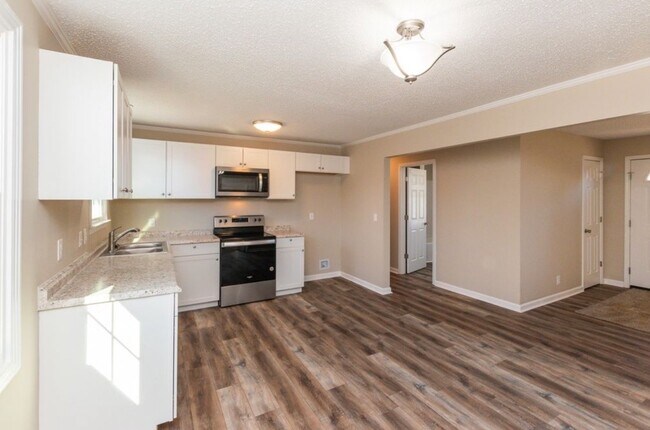 Building Photo - 816 Garrettsburg Rd