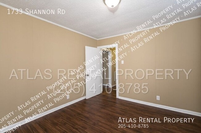 Building Photo - 1733 Shannon Rd