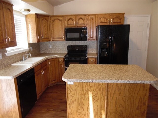 Building Photo - 1859 N 750 W