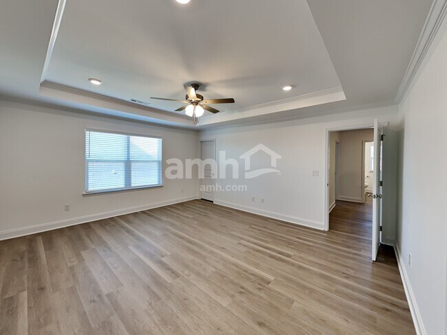 Building Photo - 201 Marin Dr