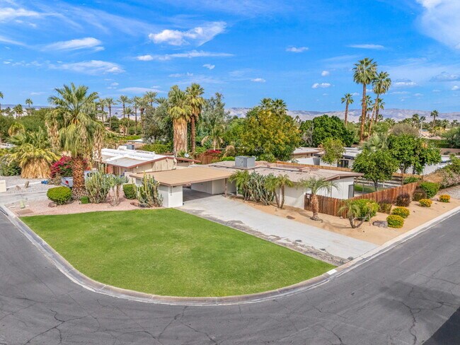 Building Photo - 71996 Vista Del Rio