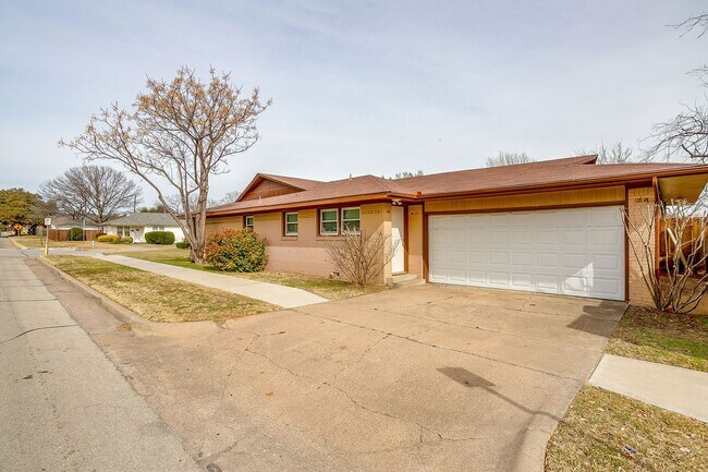 Building Photo - Ready for New Tenant- 3 Bedroom, 2 Bath Home in near Arlington Heights- 76107