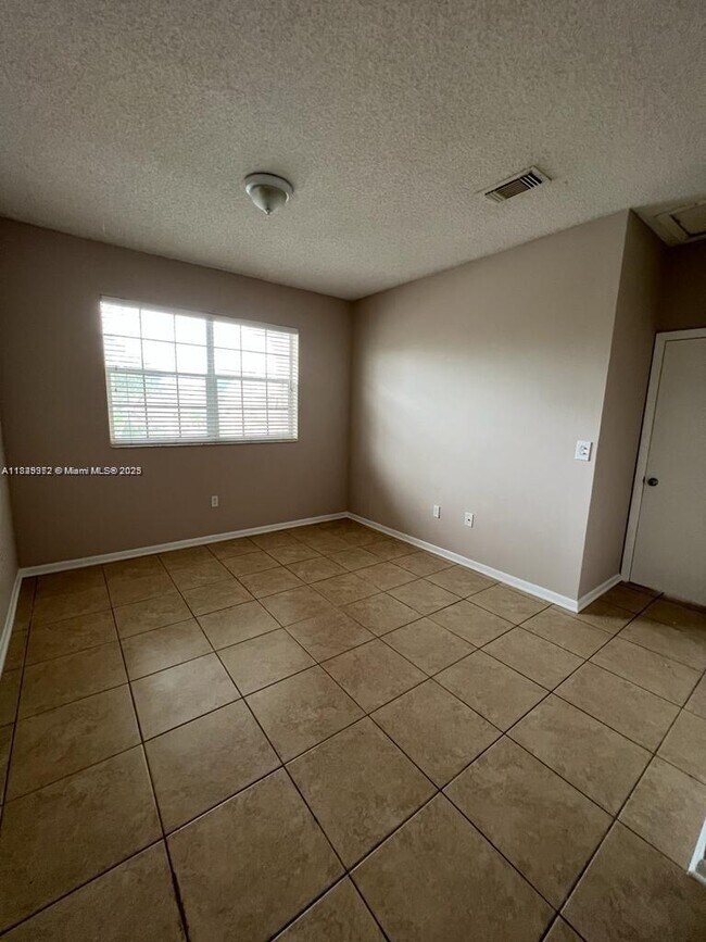 Building Photo - 1851 NW 96th Terrace