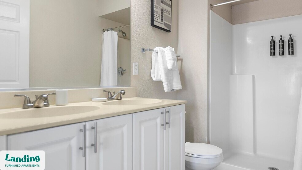 Building Photo - 3695 Island Club Dr