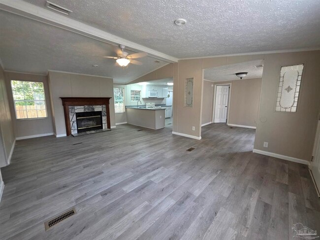 Building Photo - 8906 Figland Ave