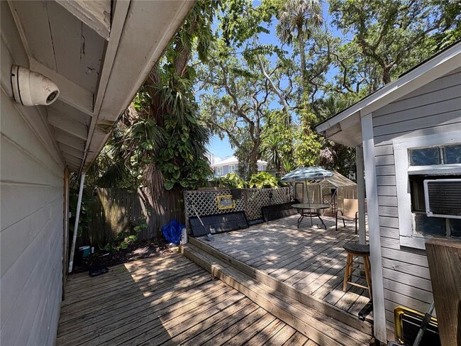 Building Photo - 808 S Beach St