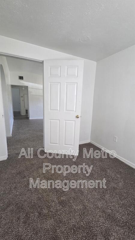 Building Photo - 1220 Linda Ln