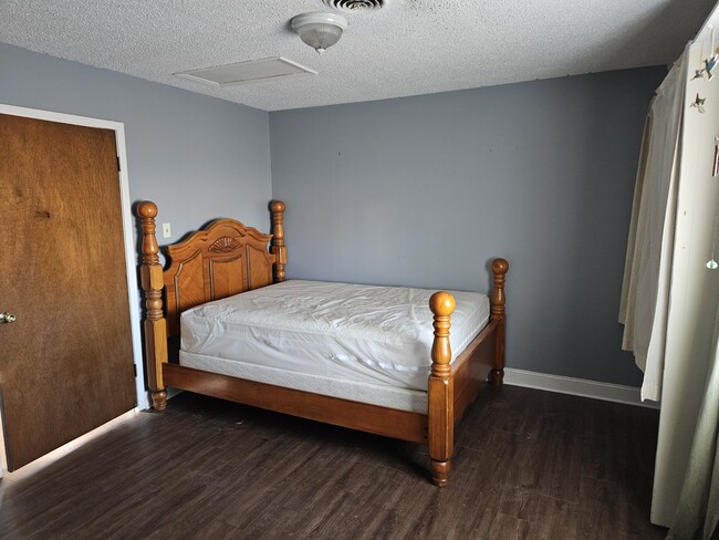 Building Photo - 1207 Gma