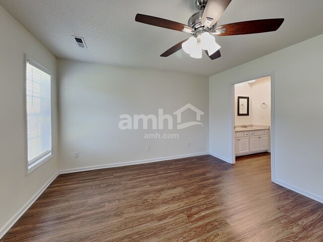 Building Photo - 106 Charlotte Ct