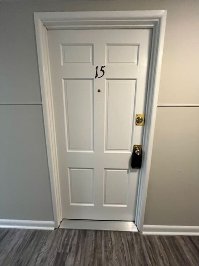 Building Photo - 2082 Fairmont Ct