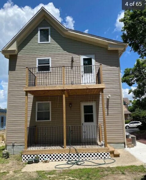 Building Photo - 26 W Center St