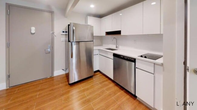 Primary Photo - 2 bedroom in BRONX NY 10458