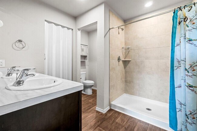 Building Photo - 14409 Sugar Pines Dr