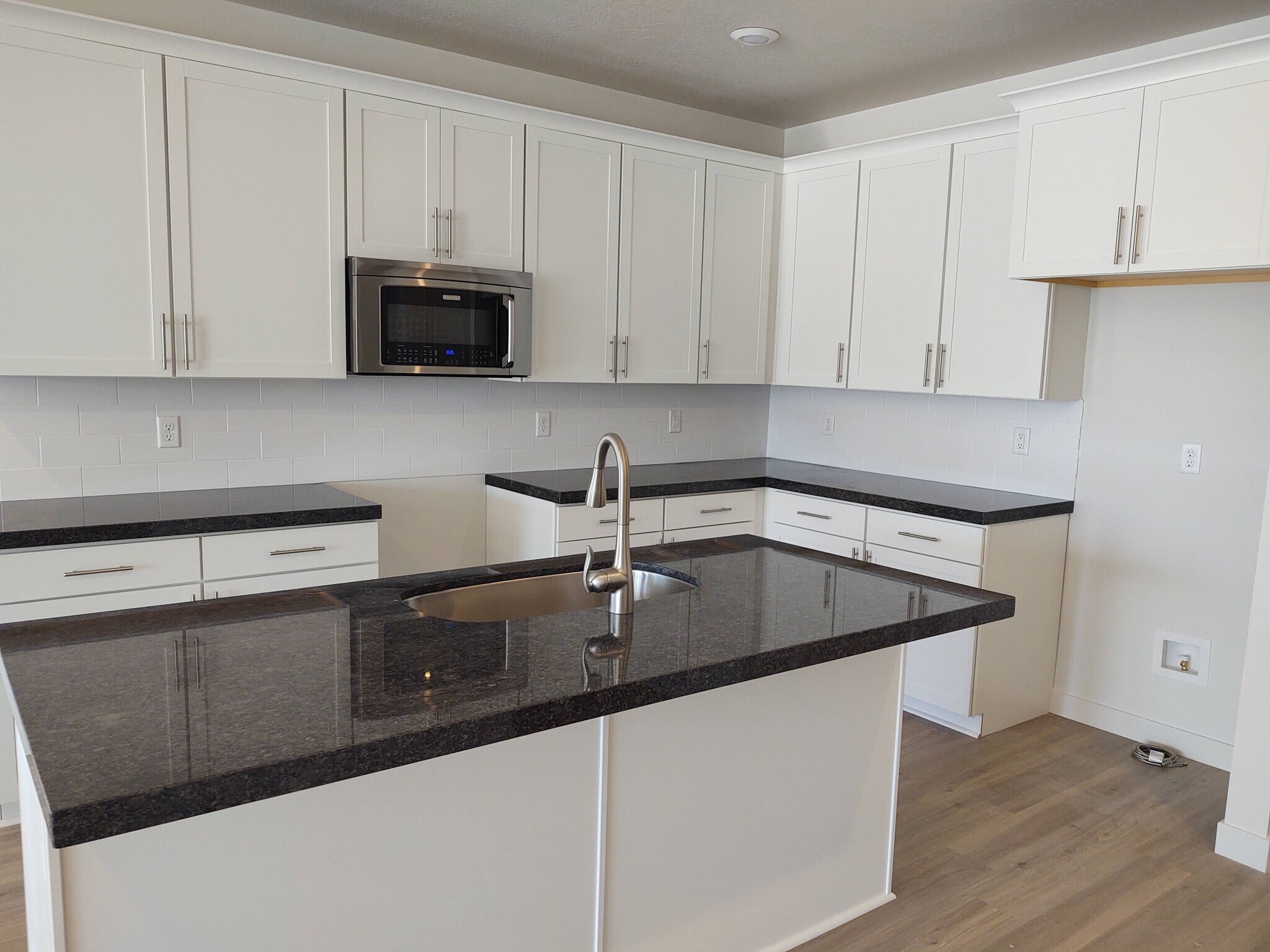 Although not pictured here, appliances included! - 11468 S Old Cedar Dr