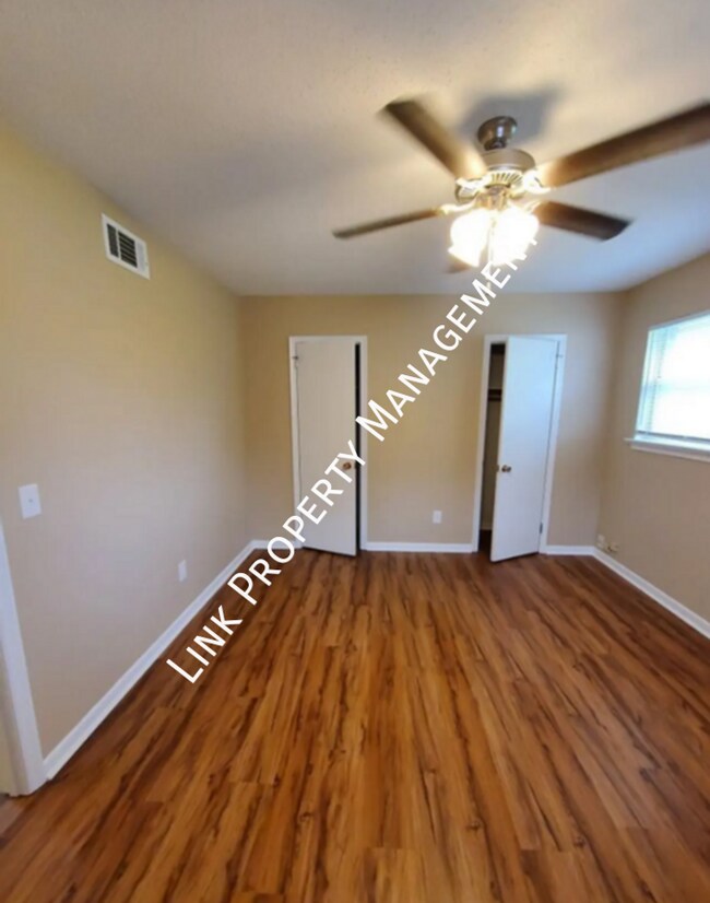 Building Photo - 4911 Marylin Ln