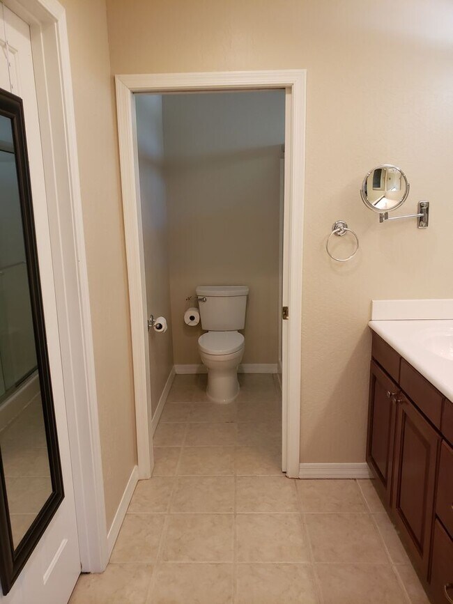 Building Photo - Super Clean 3 Bed / 2 Bath with RV parking