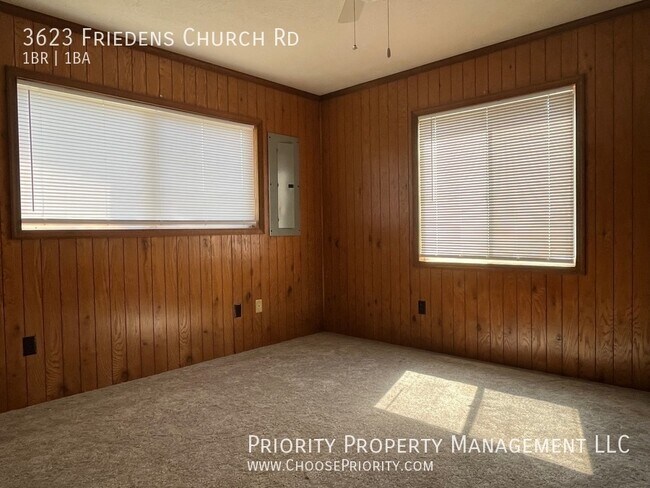 Building Photo - 1 Bedroom, 1 Bathroom Single Family Home, ...