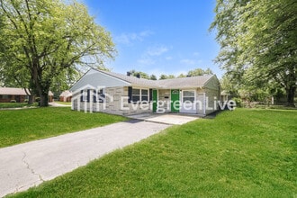 Building Photo - 108 Candy Ln