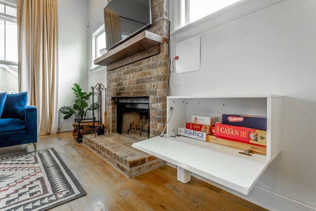 Building Photo - 1494 Madison St