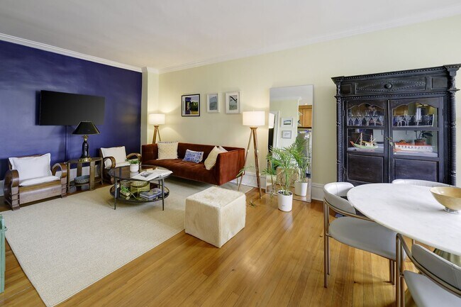 Building Photo - Great Luxury 1 Bedroom 1 Bath on Connecticut Ave in Kalarama