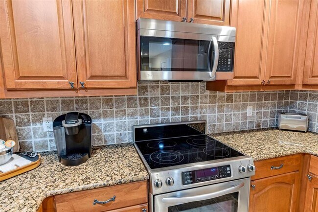 Building Photo - 146 Palm Coast Resort Blvd