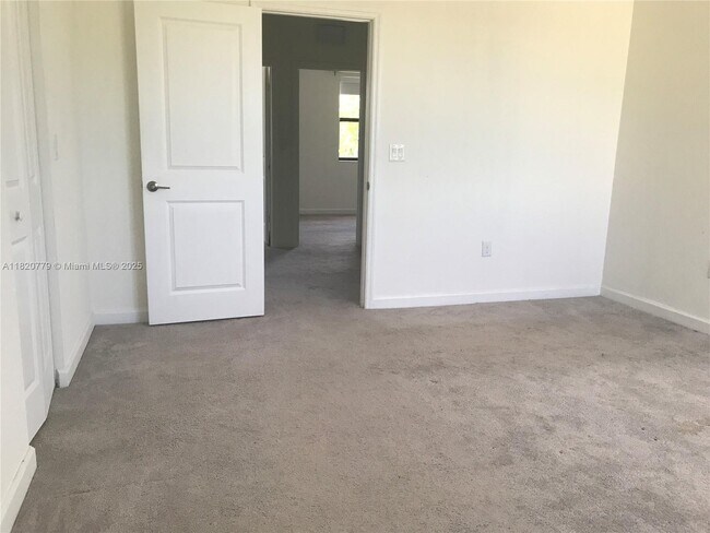 Building Photo - 278 NE 208th Terrace