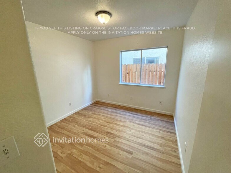 Building Photo - 456 Victory Ave