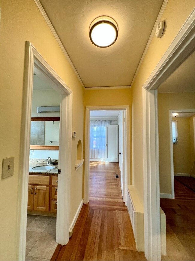 Building Photo - 127 22nd Ave