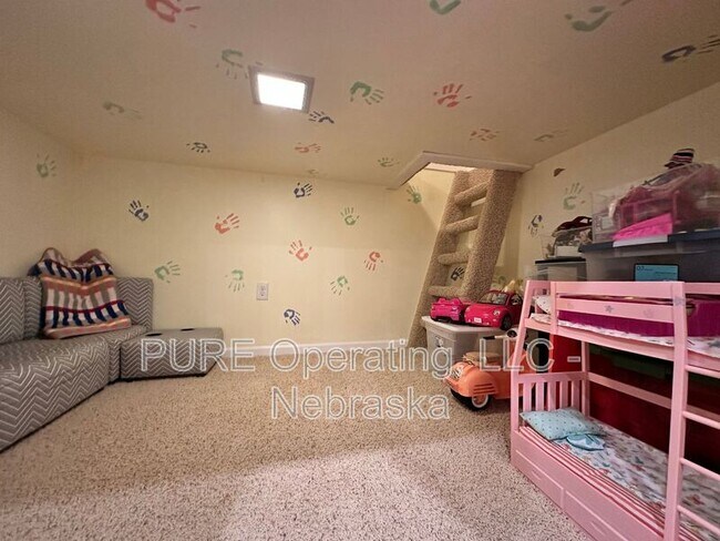 Building Photo - 4909 N 142nd St