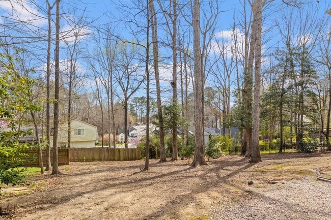 Building Photo - Great Wake Forest Location