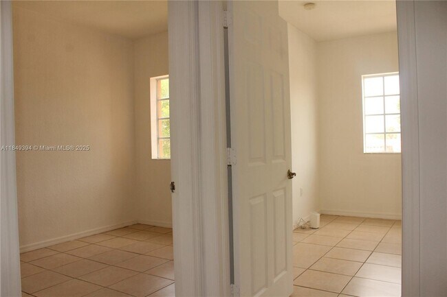 Building Photo - 10937 SW 181st Terrace