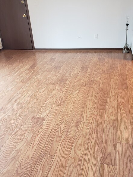 Building Photo - 1525 Norway Ln