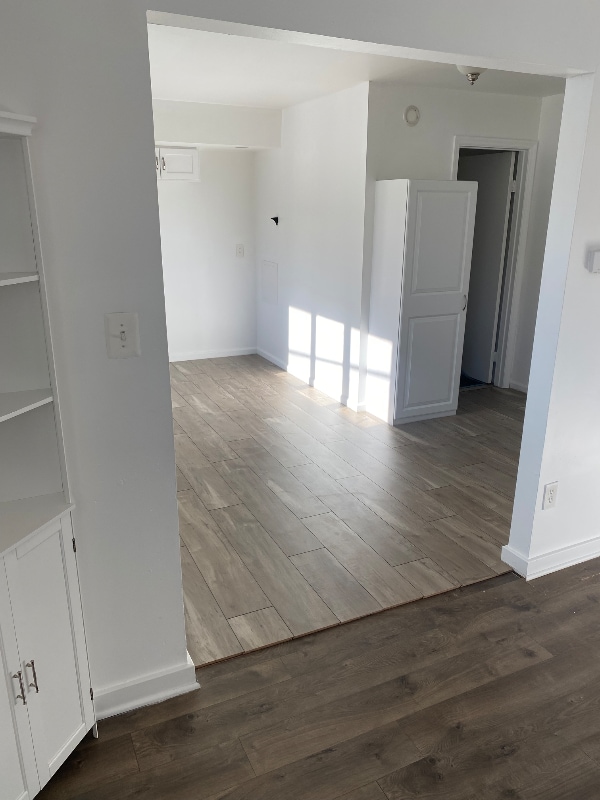 Building Photo - 1042 Main St