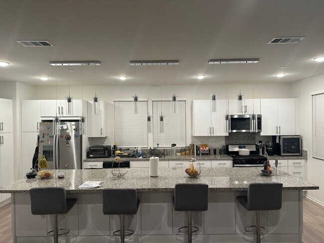 Building Photo - 5340 Calle Rockfish