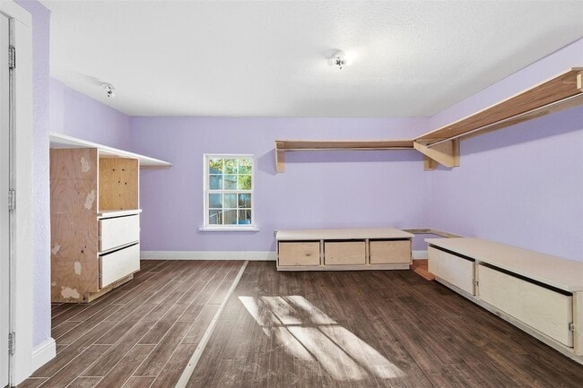 Building Photo - 2734 Fordham Rd