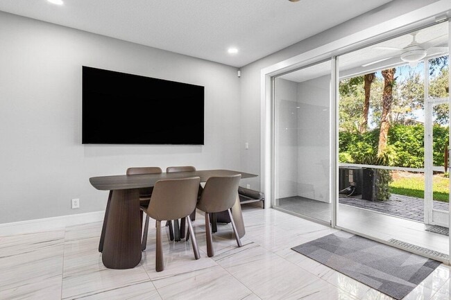 Building Photo - 9893 Porta Leona Ln