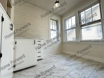 Building Photo - 463 Linden Ave