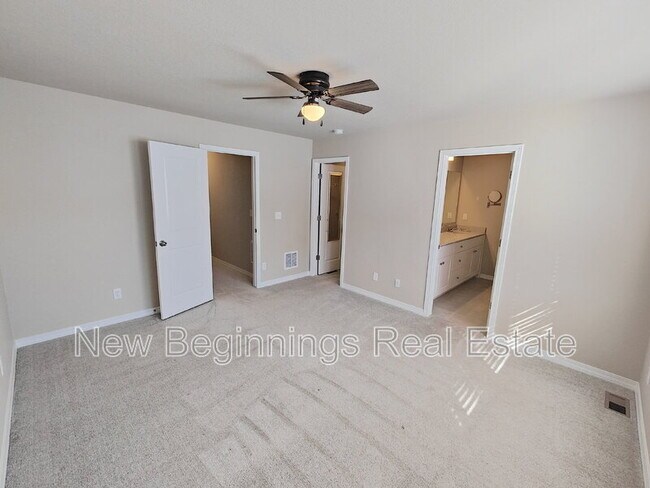 Building Photo - 6045 Inman Vw