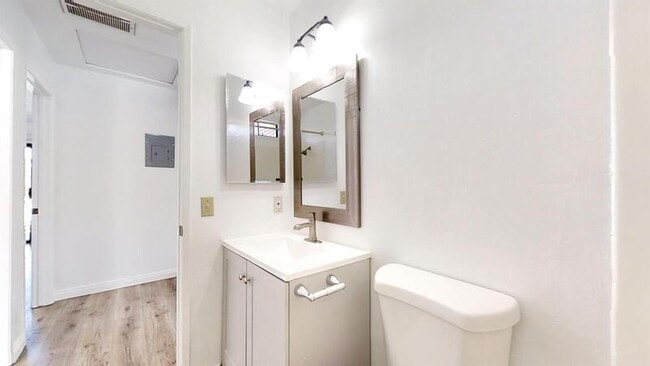 Building Photo - 20814 Seine Ave