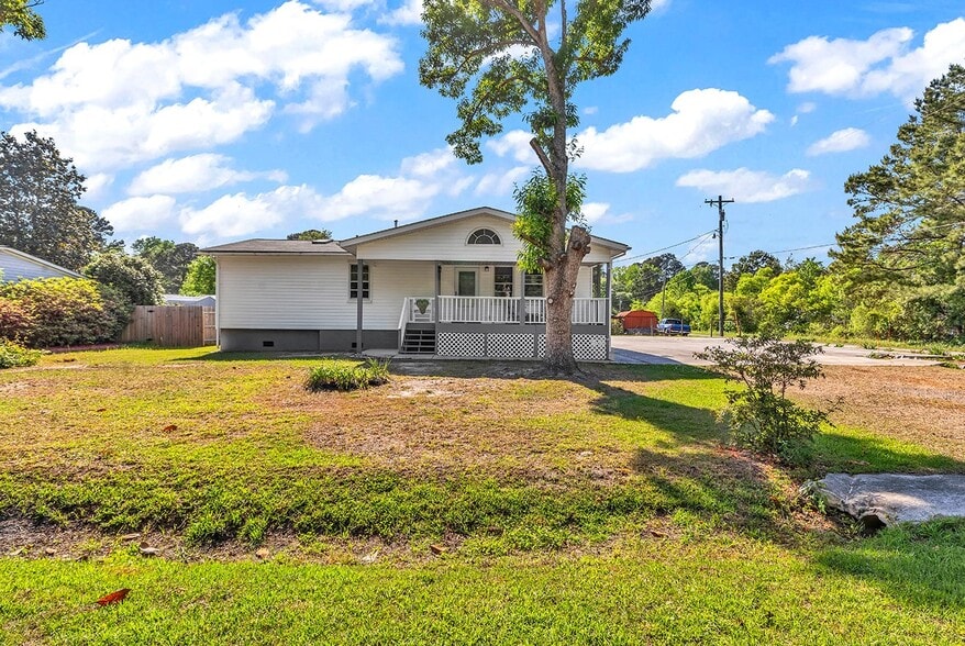 Building Photo - 39 Gates Way