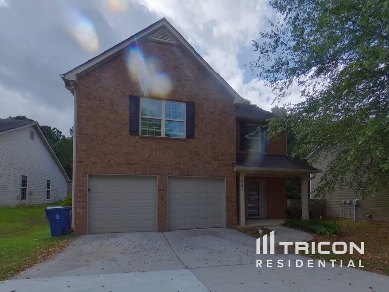 Building Photo - 207 Arbor Creek Dr
