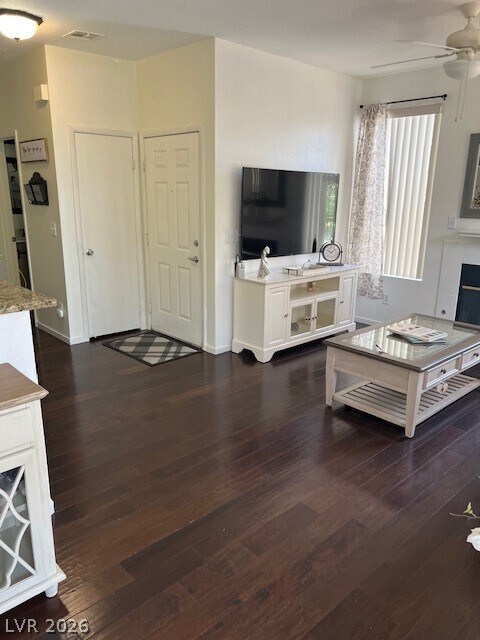 Building Photo - 251 S Green Valley Pkwy