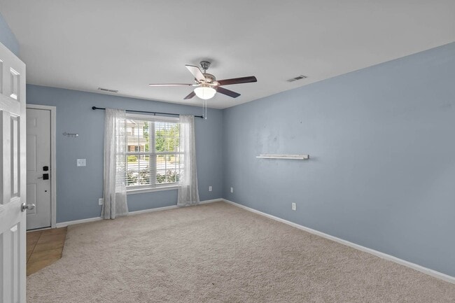 Building Photo - 415 Caldwell Loop