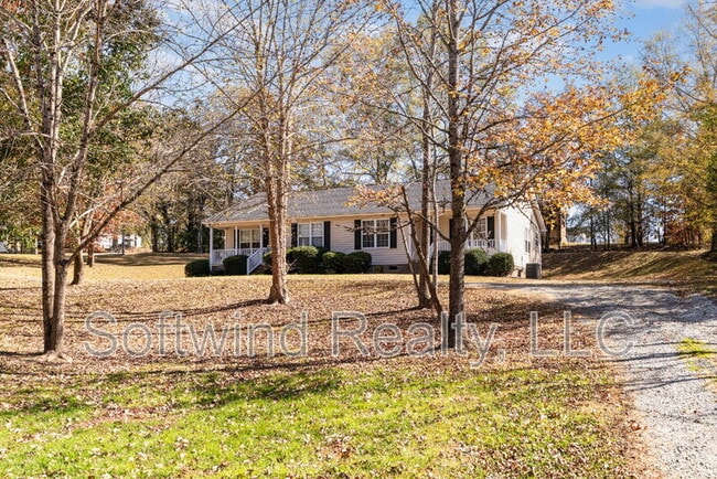 Building Photo - 1235 Summer St