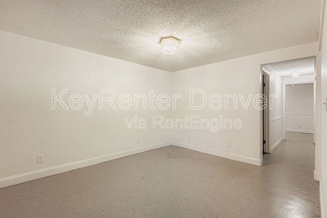 Building Photo - 11850 W Independence Ave