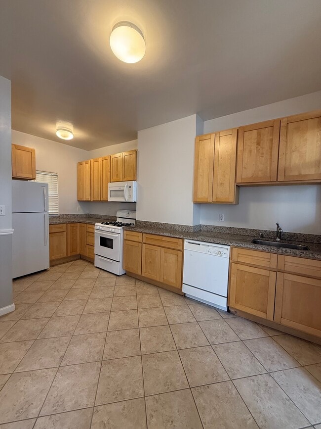 Building Photo - 3185 16th St